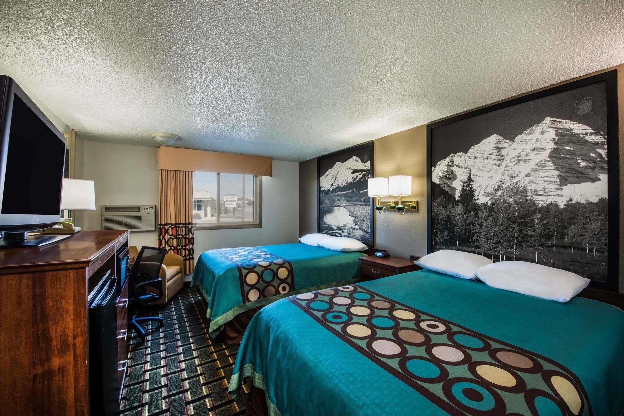 Super 8 By Wyndham Hotel Pueblo