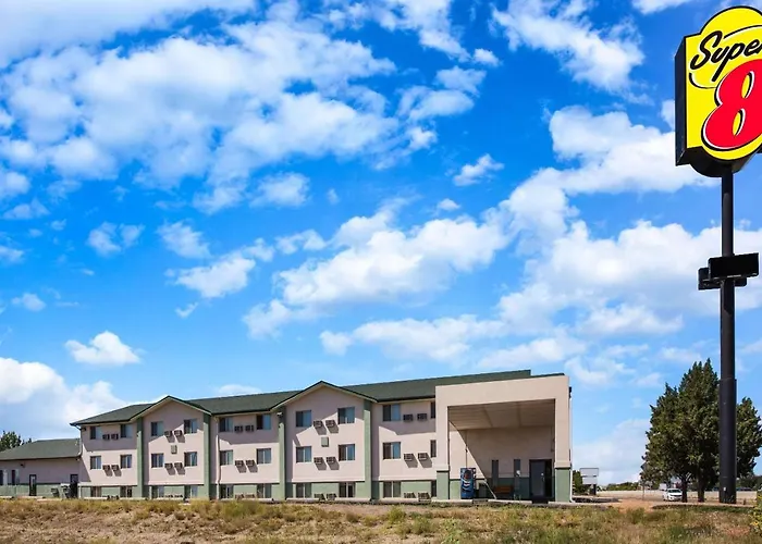 Super 8 By Wyndham Pueblo