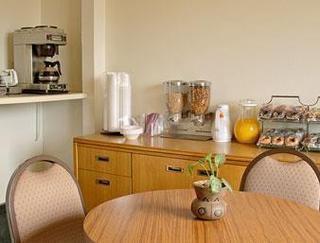 Super 8 By Wyndham Hotel Pueblo